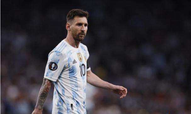 四喜冯志出轨被何丽华发现，才懂大倪追胡刚是为沈明珠